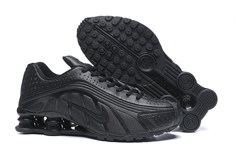 New Nike Shox R4 All Black Trainer - Click Image to Close